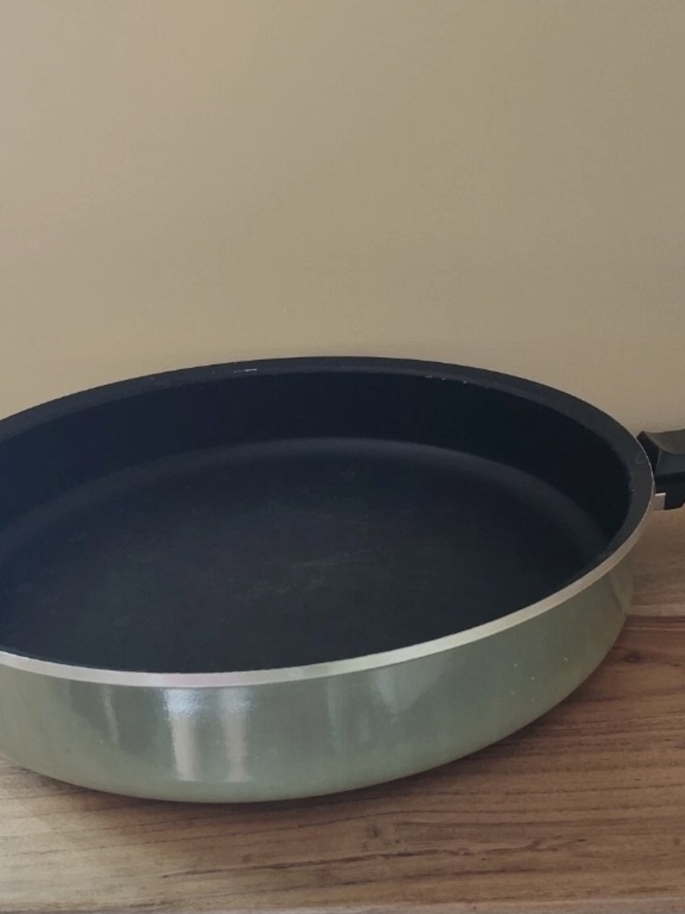 Vintage 13" West Bend Country Inn Skillet Pan - Avocado